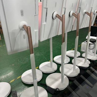 32 ιντσών φορητή έξυπνη διαδραστική ακουστική θήκη κινητή ασύρματη LCD περιστρεφόμενη οθόνη
