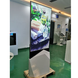 55 " εσωτερικό αρρενωπό διπλό δευτερεύον LCD αφισών συστημάτων σηματοδότησης QLED Floorstand Ultrathin κινητό ψηφιακό περίπτερο οθόνης οργάνων ελέγχου