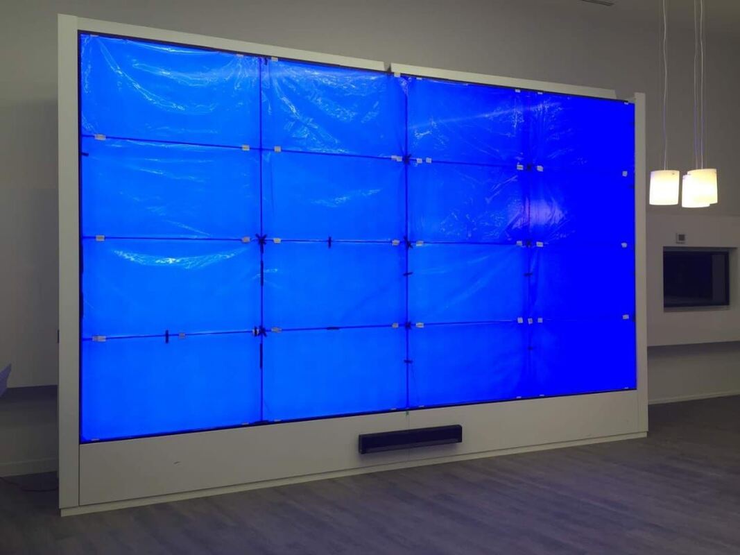 Οθόνη σήμανσης αφής με Wi-Fi, ενσωματωμένη με 2GB RAM και 8GB ROM, υποστηρίζει ευέλικτες διαδραστικές πλατφόρμες διαφήμισης