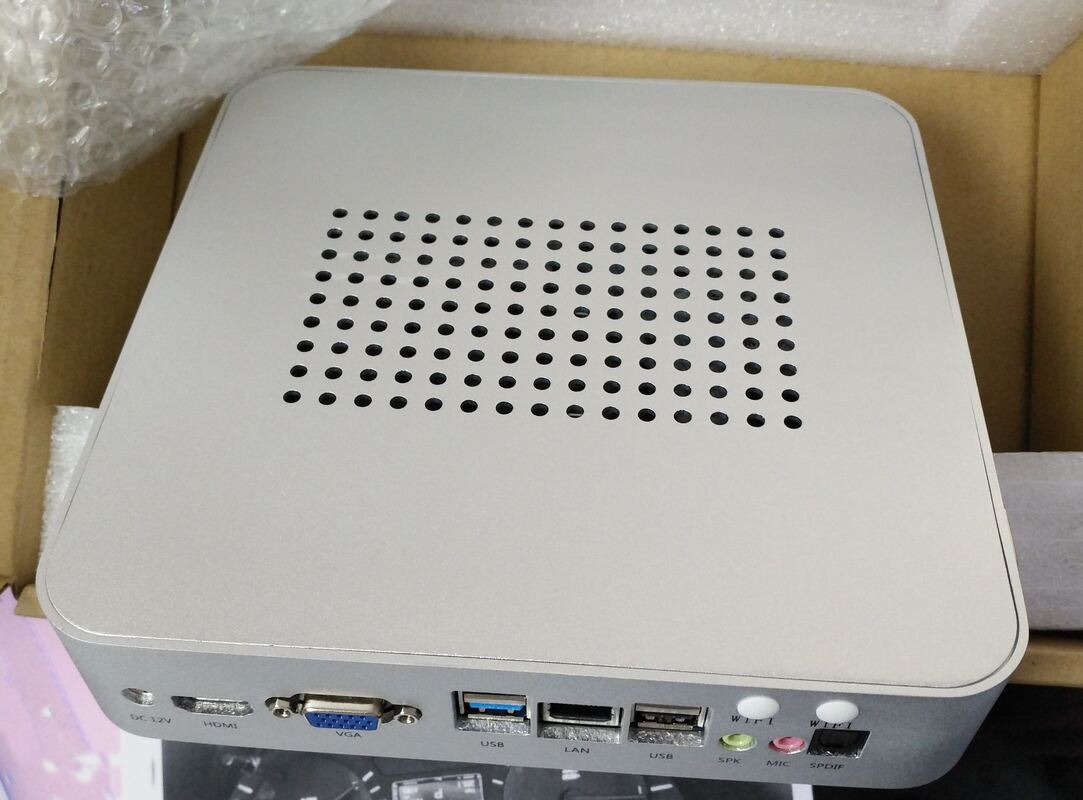 Ανάλυση 1920 X 1080 Πολλαπλή αφής ψηφιακή σήμανση με ακρίβεια αφής 2 mm και ευρεία γωνία θέασης 178 μοιρών για βελτιωμένη εμπειρία χρήστη