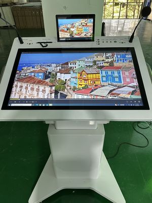 32' Windows Διαδραστικό PCAP LCD Ψηφιακή οθόνη Lectern έξυπνη διπλή οθόνη AIO βήμα συνεδριάσεων